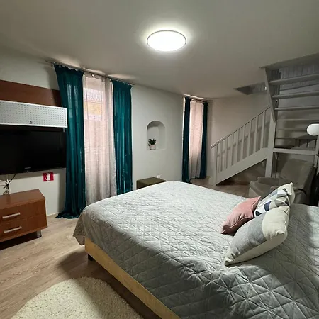 Central Stay Brasov Lägenhet *