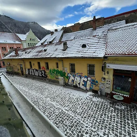 Central Stay Brasov Lägenhet *