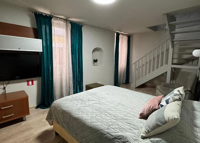 Central Stay Brasov Апартаменти *